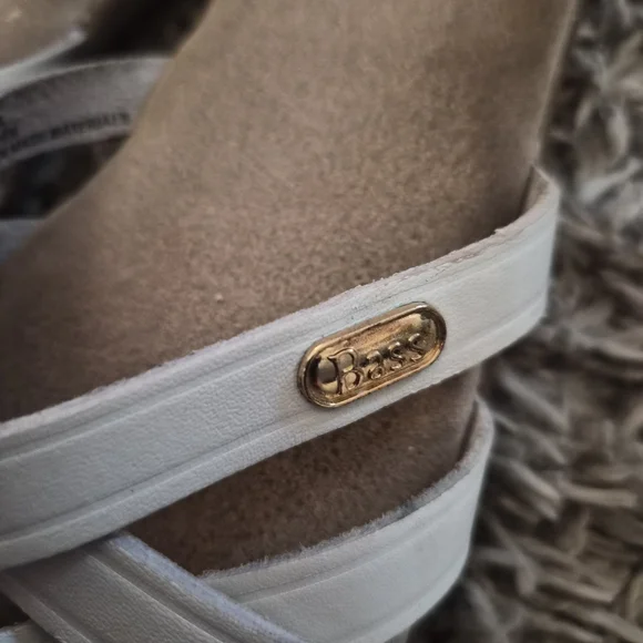 GH Bass Sunjuns White Comfort Sandals Womens Size 8M Crisscross Slides - Picture 3 of 4